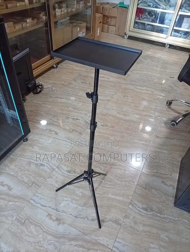Projector Stand · Photo 1