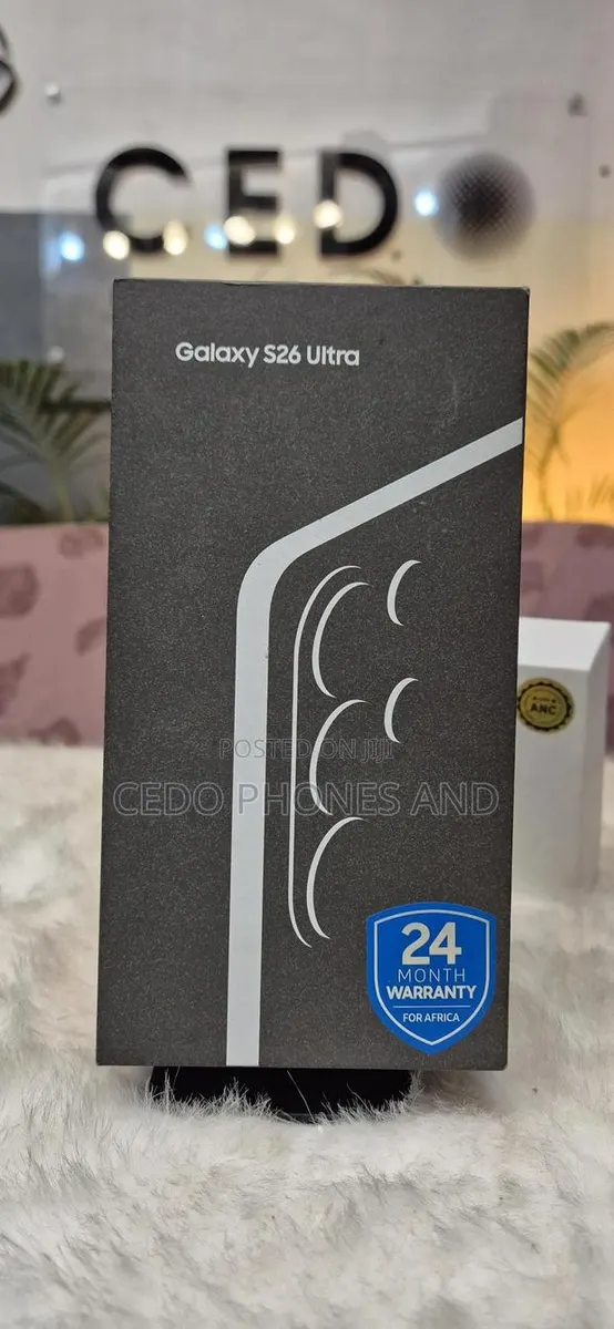 New Samsung Galaxy S26 Ultra 5G 1 TB Blue · Photo 1
