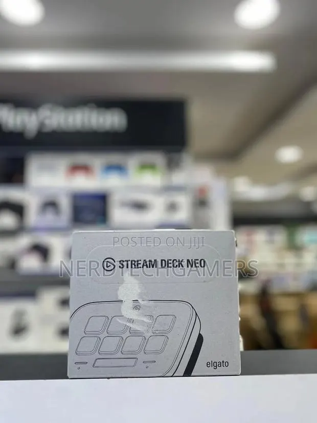 Stream Deck Neo · Photo 1