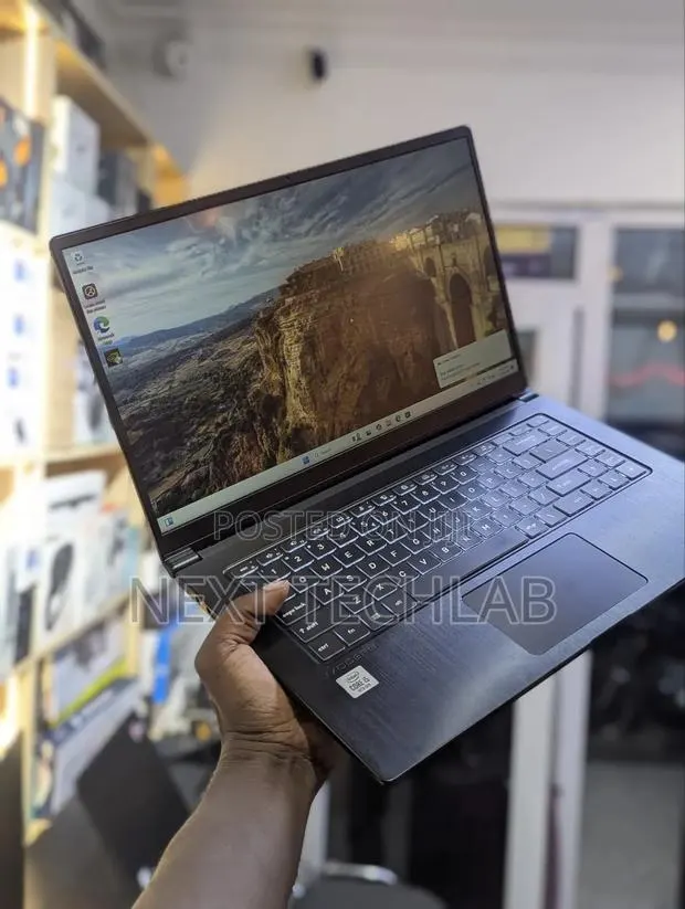 Laptop MSI Modern 14 16GB Intel Core i5 SSD 256GB · Photo 1