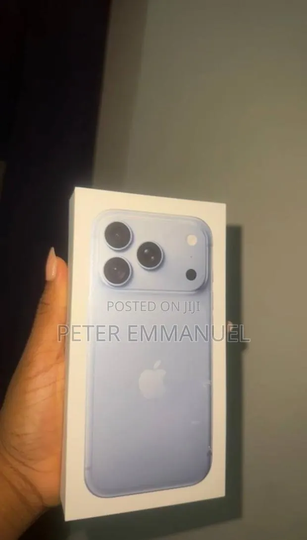 New Apple iPhone 18 Pro 256 GB Blue · Photo 1
