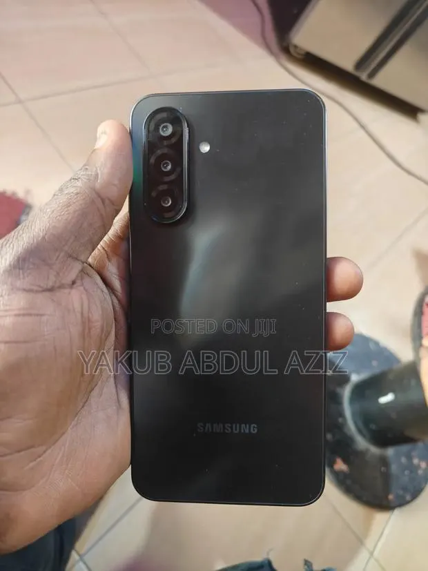 Samsung Galaxy A17 128 GB Black · Photo 1