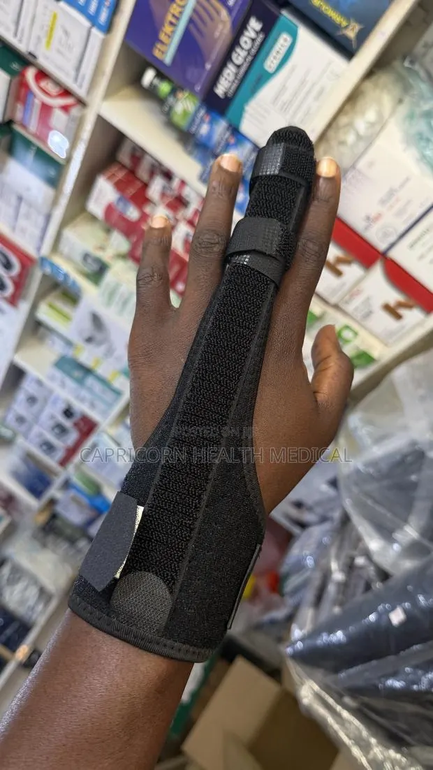 Fingers (Index, Middle, Ring, Little) and Wrist Support Brace · Photo 1