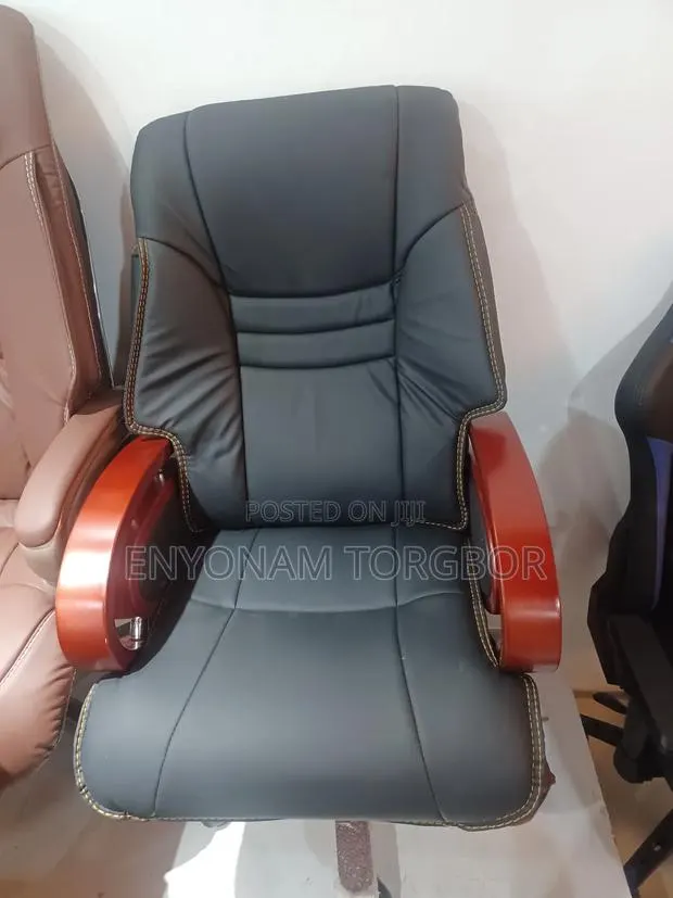 Office Chair · Photo 1