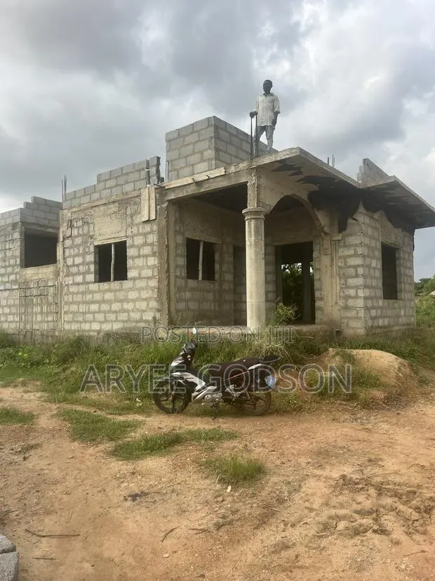 4bdrm House in Achiaman Estate, Amasaman for sale · Photo 1