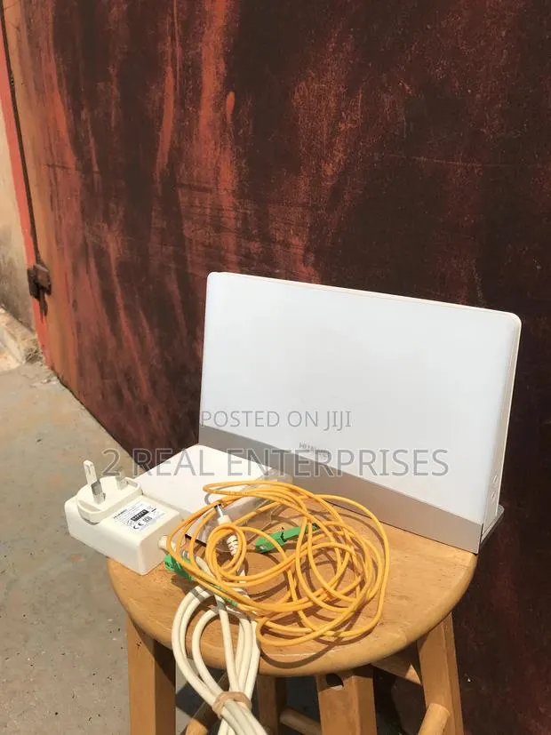 Huawei Echolife Hg8245q Dual Band With Fiber Optic From Uk · Photo 1