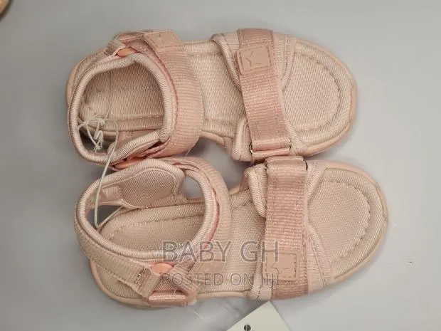 Baby Pink Velcro Star Sandals for Girls · Photo 1