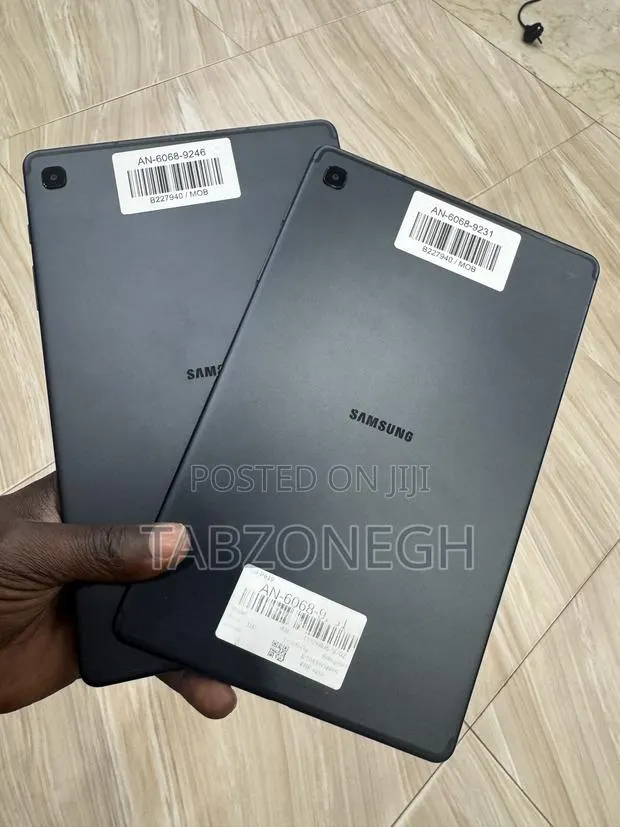Samsung Galaxy Tab S6 Lite (2022) 128 GB Black · Photo 1