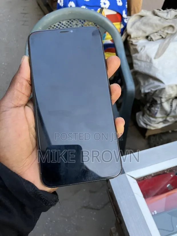Apple iPhone XS Max 64 GB Black · Photo 1