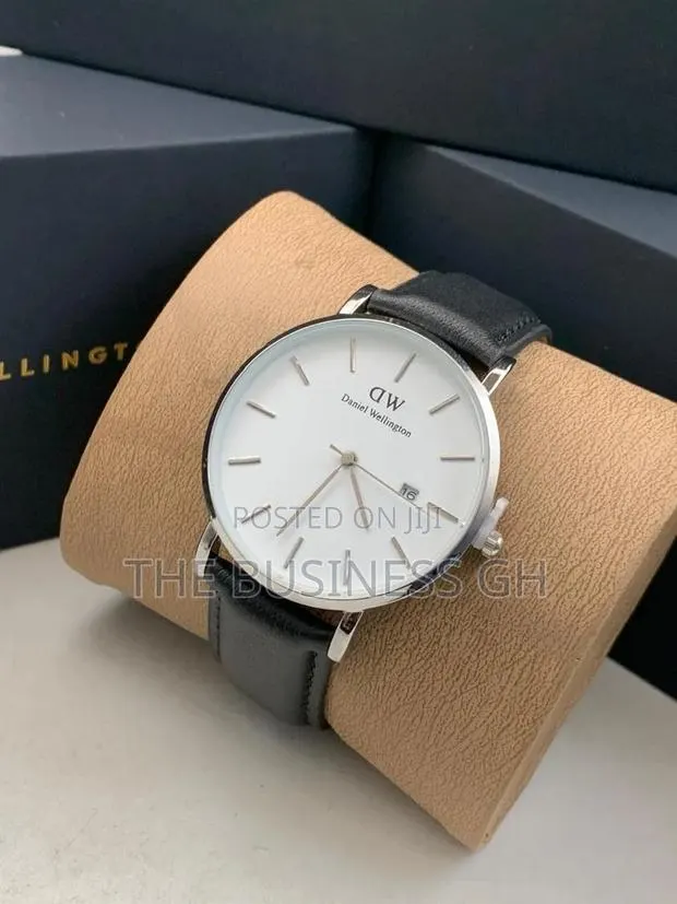 Dw Wristwatch · Photo 1