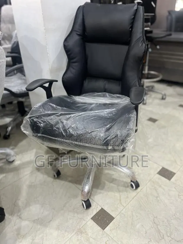 Executive Office Chair for Long Sitting · Photo 1