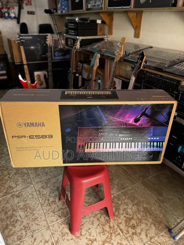 Yamaha PSR E583 · Photo 1