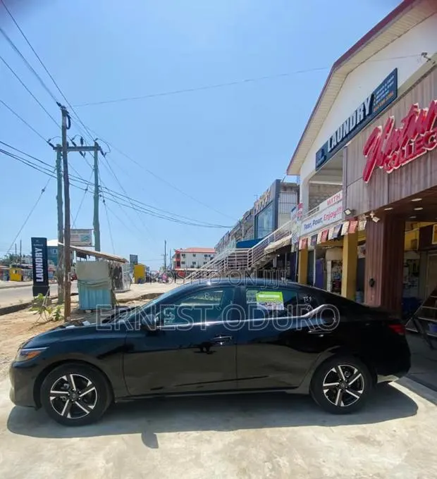 Nissan Sentra SV CVT 2025 Black · Photo 1