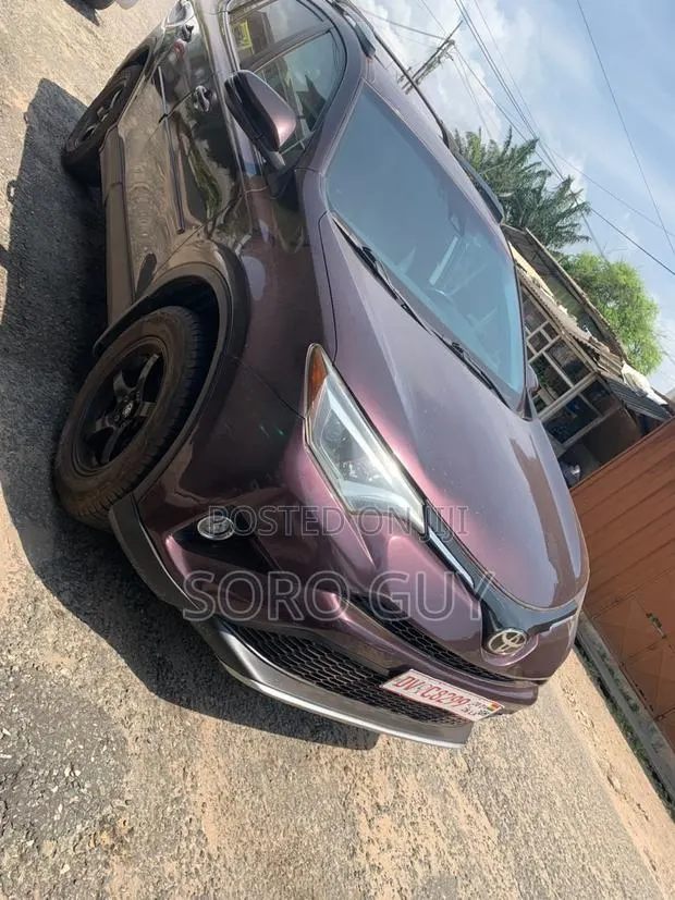 Toyota RAV4 2018 Brown · Photo 1