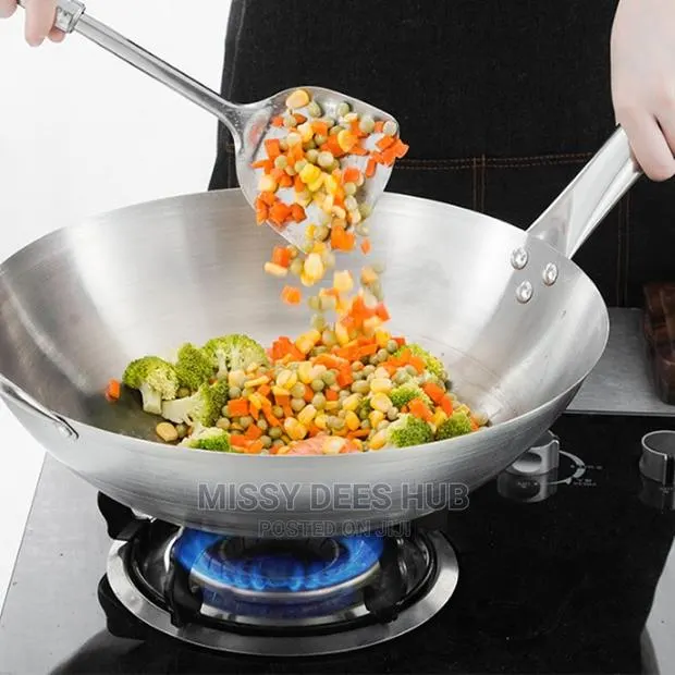 Very Large Stainless Steel Wok · Photo 1