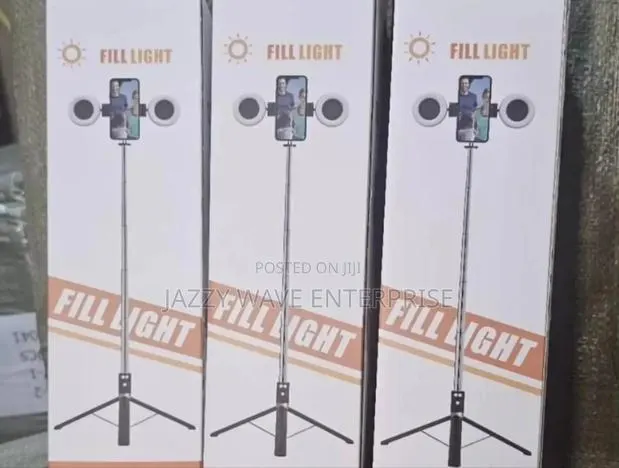 Selfie Stick With Fill Light · Photo 1