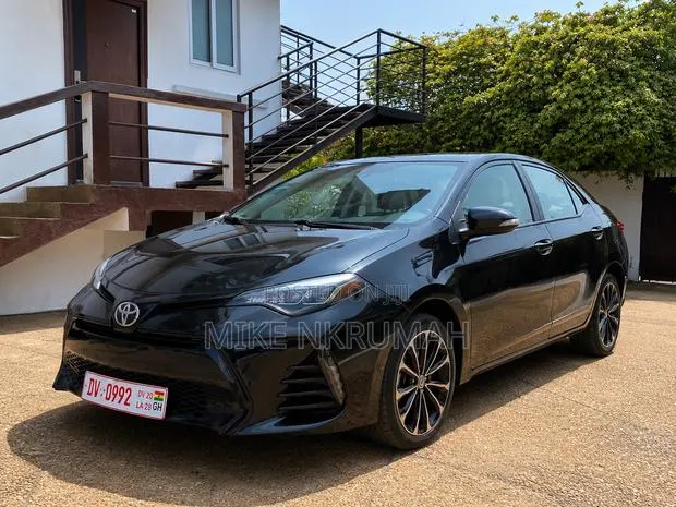 Toyota Corolla SE Special Edition 4dr Sedan (1.8L 4cyl CVT) 2017 Black · Photo 1