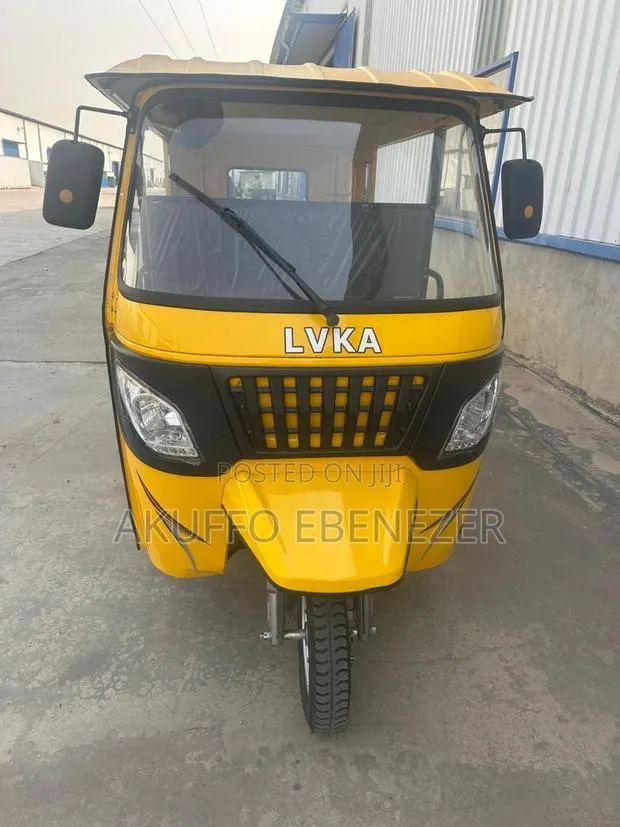 New Motorcycle 2025 Yellow · Photo 1