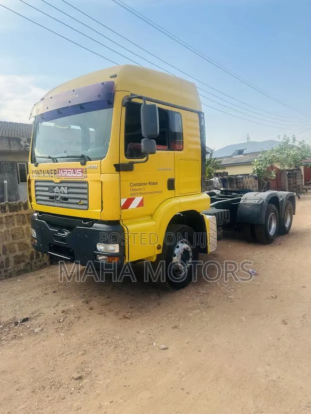 Man Diesel Tga 33:460 Hp Home Double Axle Truck Home Used · Photo 1