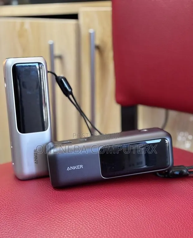 165W Anker A1695 Power Bank for iPhone Series, MacBook, and More · Photo 1