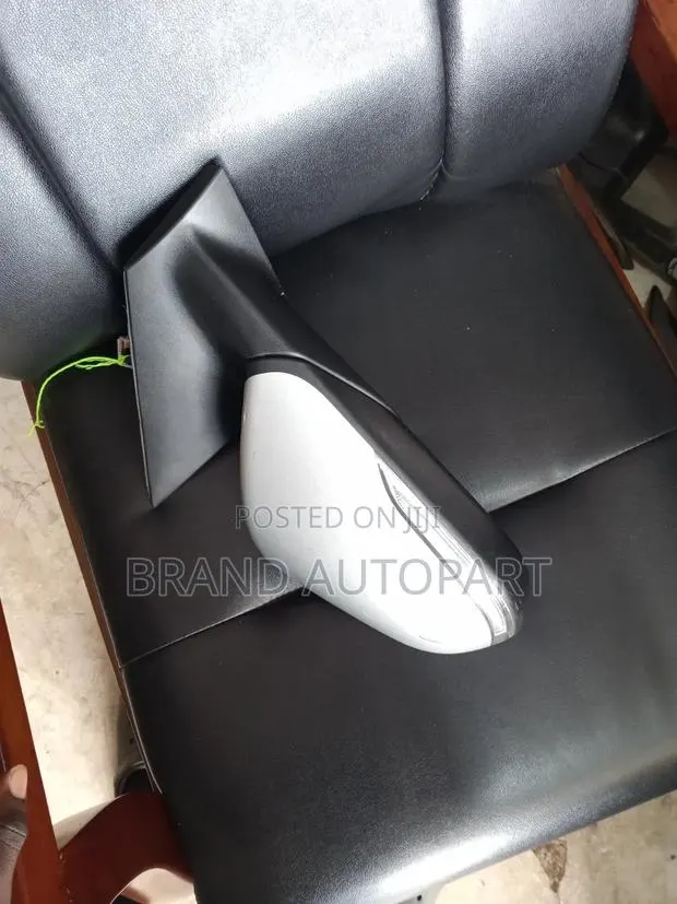 Hyundai Elantra and Avante 2017,2019,2020,2021,2022,2023,2024 · Photo 1