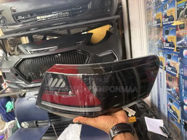 Camry Spider 2011,2012,2013 Spec Tail Light 3400 · Photo 1