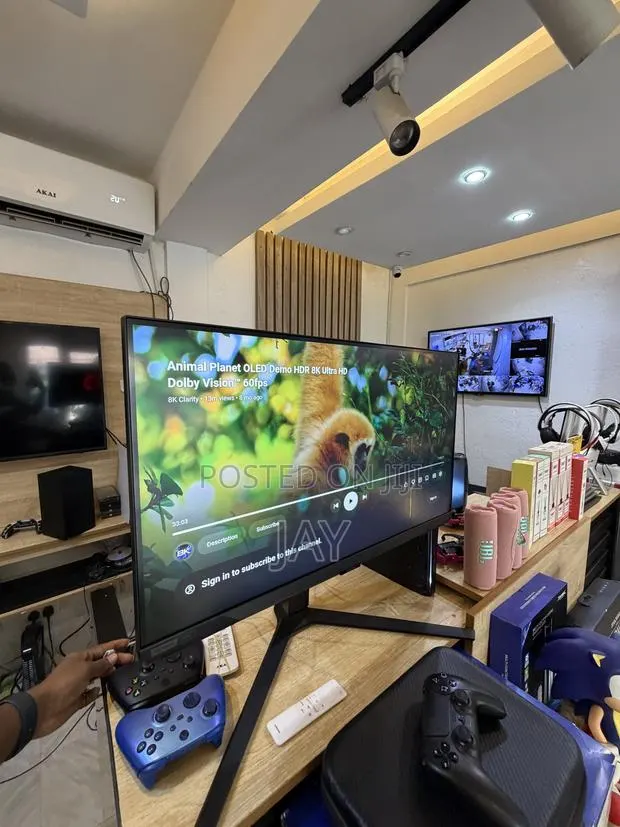 Samsung Odyssey G7 Monitor · Photo 1