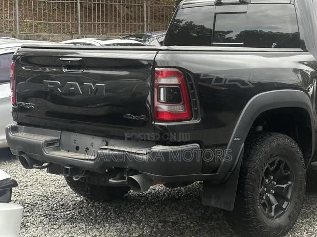 RAM 1500 2022 Black · Photo 1
