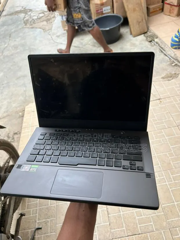 Laptop Asus 32GB AMD Ryzen 9 SSD 1T · Photo 1