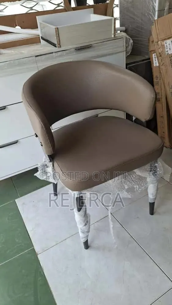 Affordable Brand New Dinning Chair · Photo 1