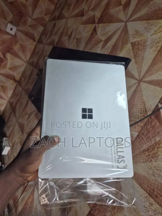 Laptop Microsoft 8GB Intel Core I5 SSD 256GB · Photo 1