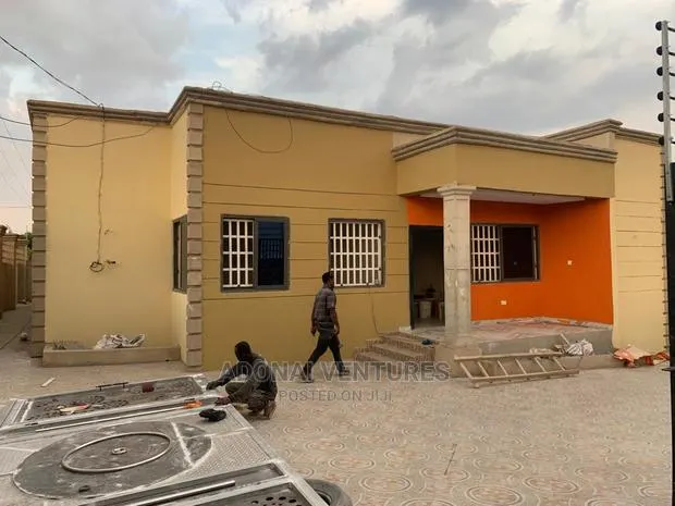 4bdrm House in Kronom, Kumasi Metropolitan for sale · Photo 1