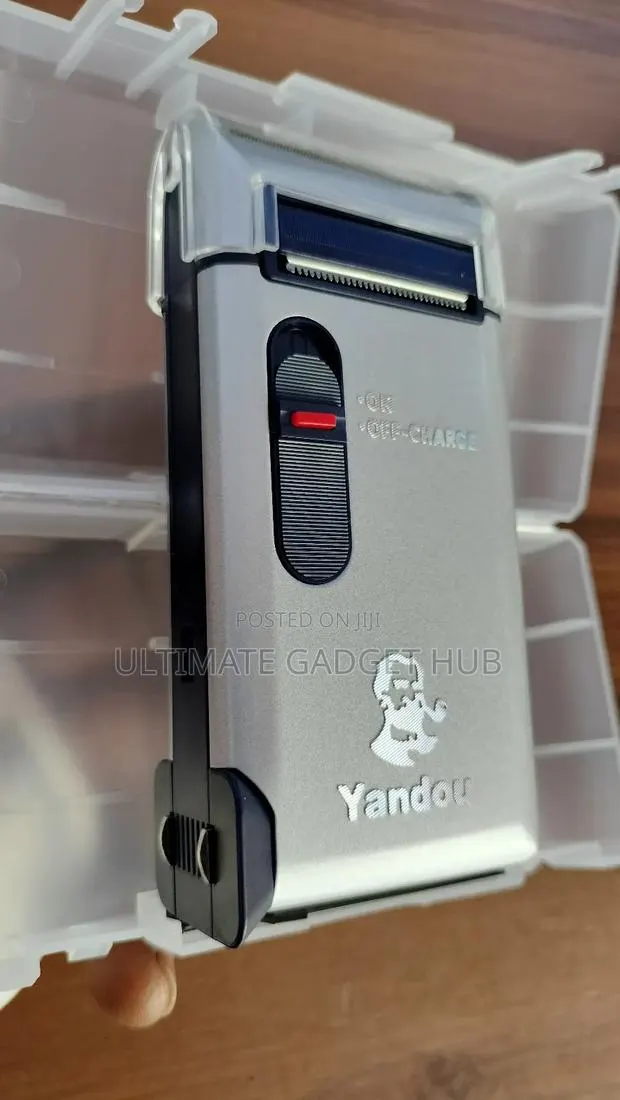 Rechargeable Shaver · Photo 1