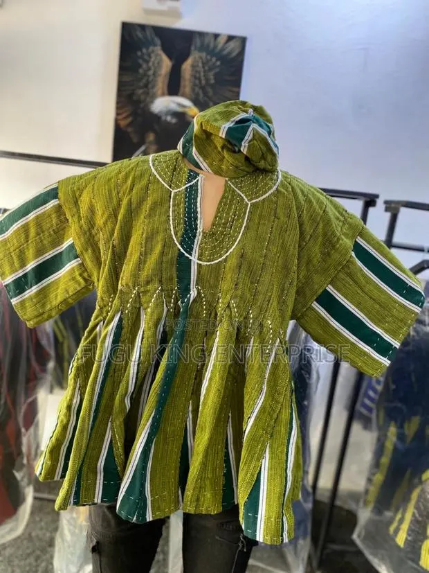 Men Smock and Batakali · Photo 8