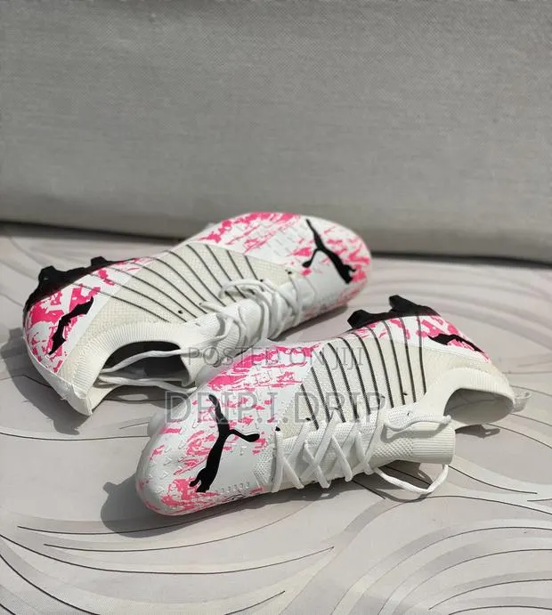 Puma Low Anklet Football Boot . Highly Authentic and Tough · Photo 1