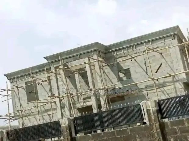Parapet and Copping Molding Design Construction · Photo 1