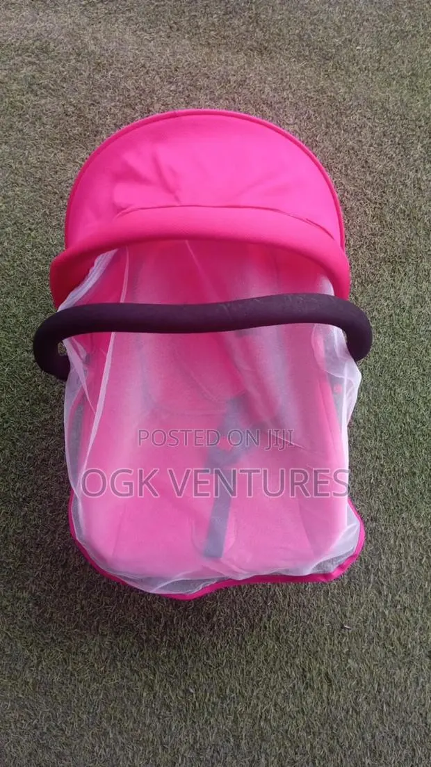 Carrier Car Seat · Photo 1