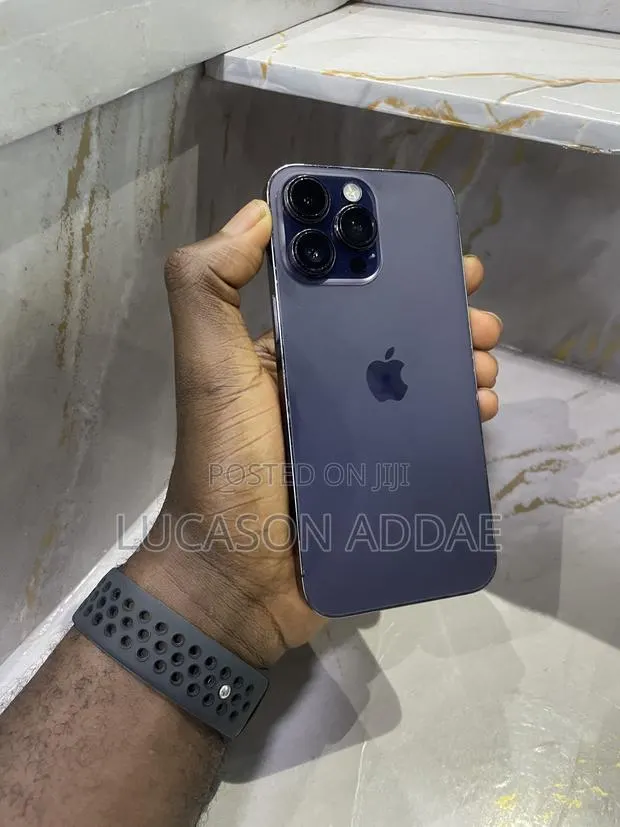 Apple iPhone 14 Pro Max 256 GB Purple · Photo 1