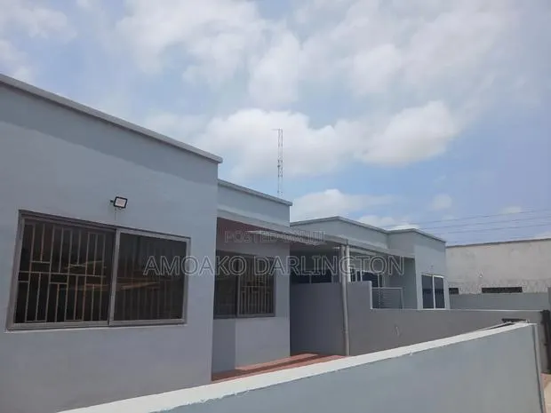 3 Bedrooms Self Compound for Sale · Photo 1