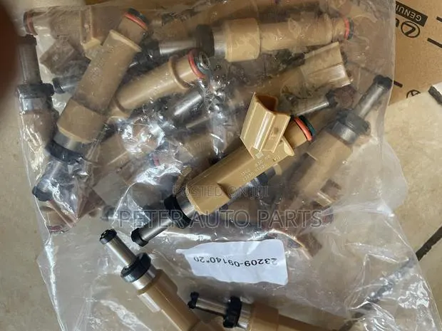 Toyota Corolla 2012-17 Fuel Injectors, 4 Set. Original Japan. · Photo 1