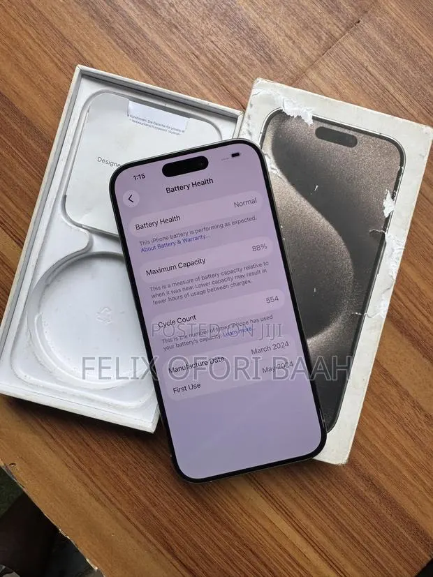 Apple iPhone 15 Pro 128 GB Gray · Photo 1