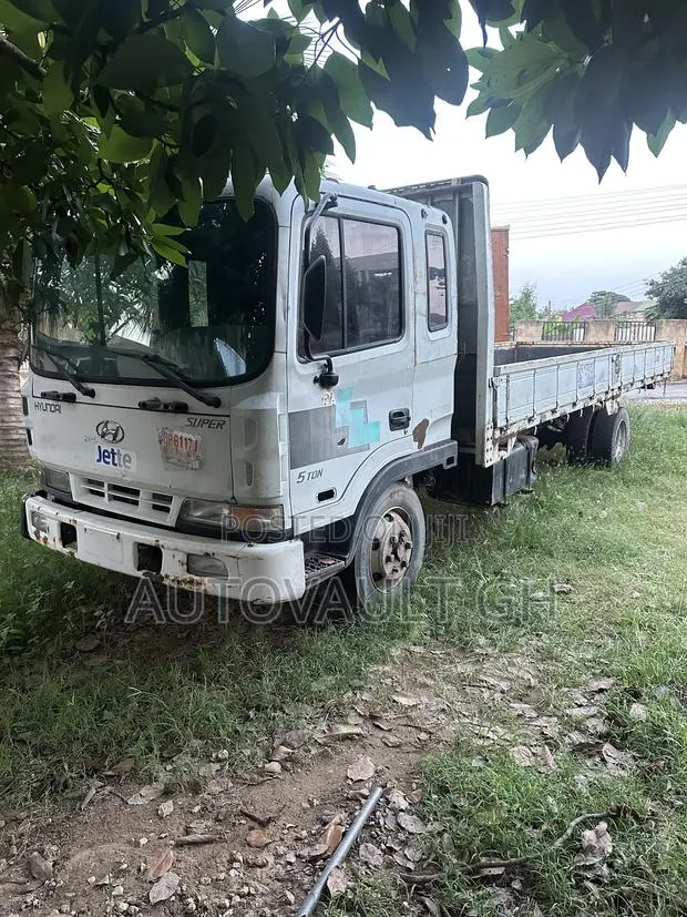Hyundai 5ton Truck · Photo 1