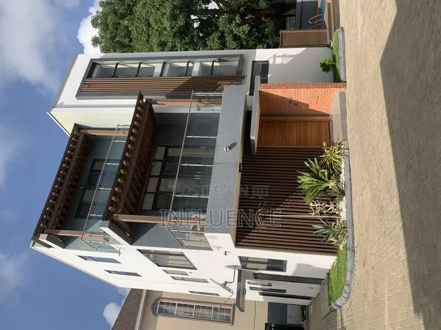 3bdrm House in American House, East Legon for sale · Photo 1