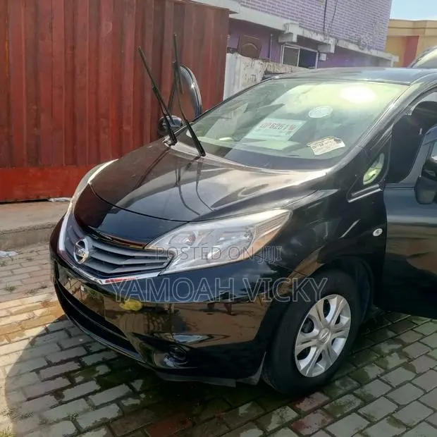Nissan Note 2013 Black · Photo 1