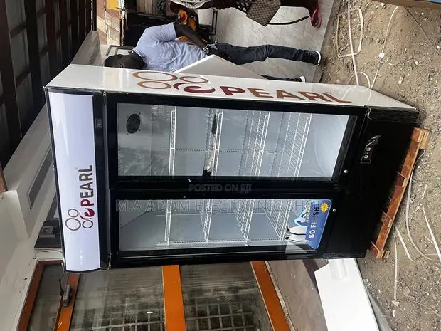 Pearl Transparent 600 Litres Upright Showcase Fridge · Photo 1