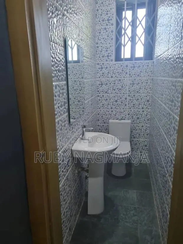 8bdrm House in Ekman Ash, Oyibi for sale · Photo 1