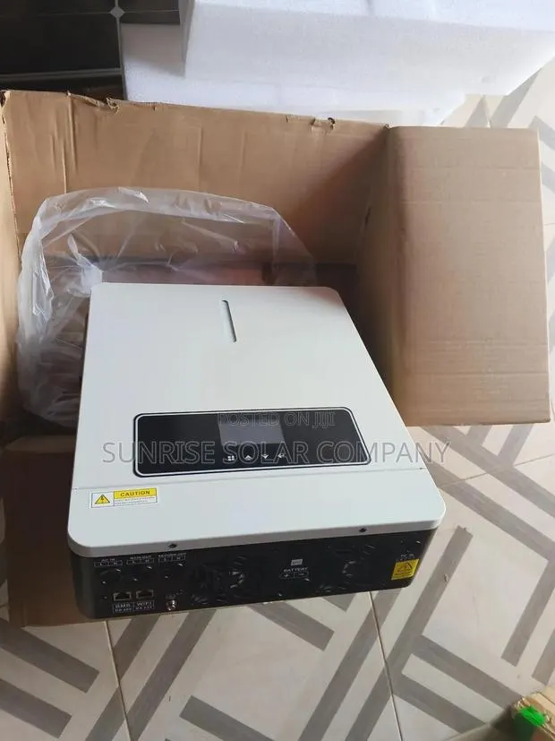Solar Inverter 4.2kw 24v/12v · Photo 1