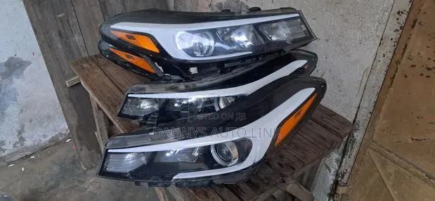 Kia Cerato 2016 2017 2018 Headlights · Photo 1
