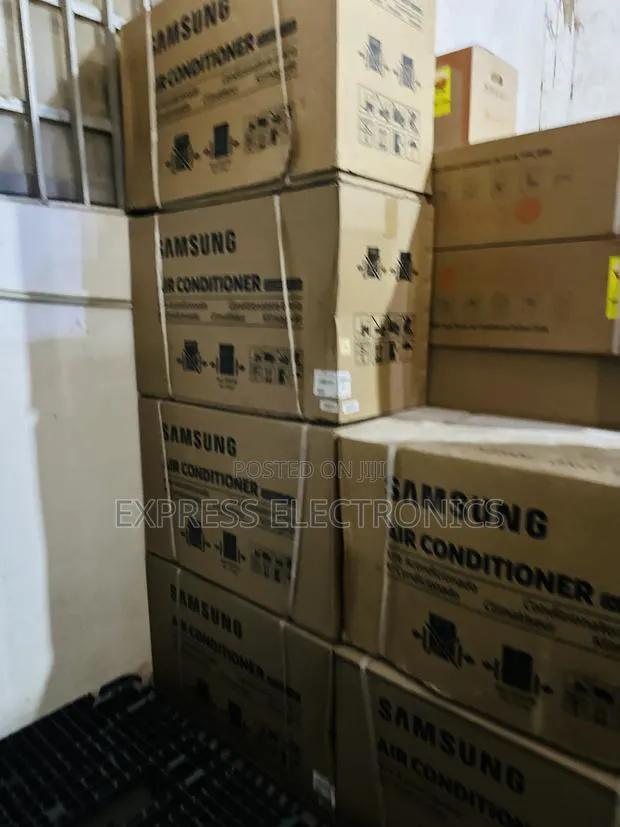 Ultra Modern Sleek Air Conditioner Samsung 2.0hp · Photo 1