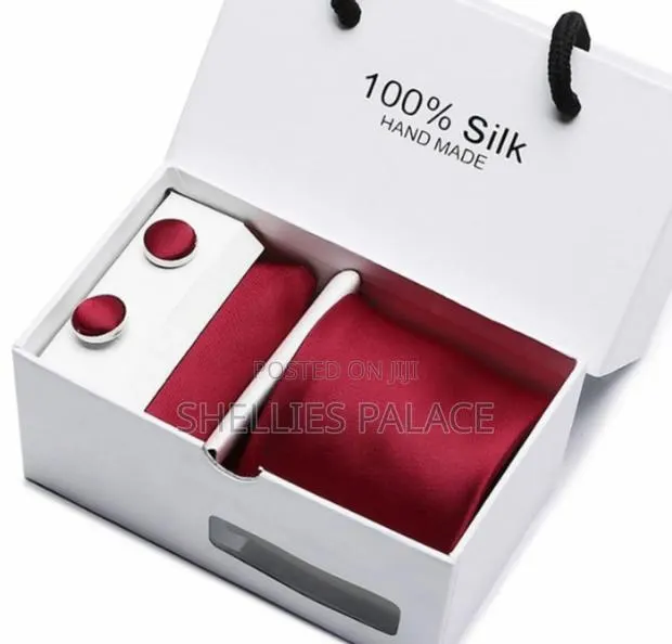 Plaid Tie Men's Silk Tie and Pocket Squarecufflinks 5pcs Set · Photo 1